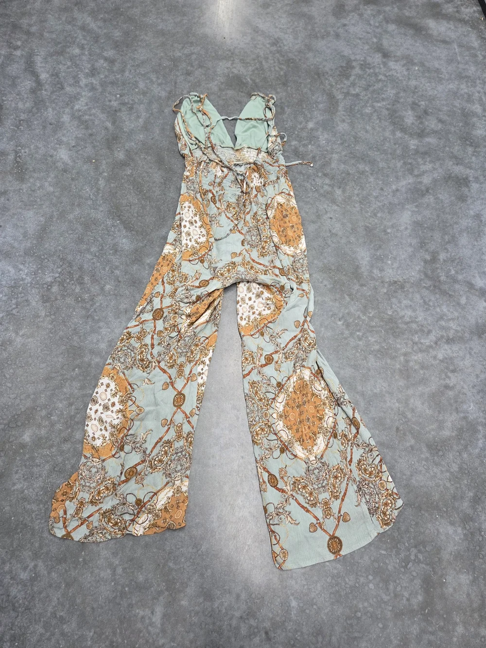 Timing Sage Printed V-Neck Wide-Leg Jumpsuit Vacation Resortwear Size L - Picture 2 of 7